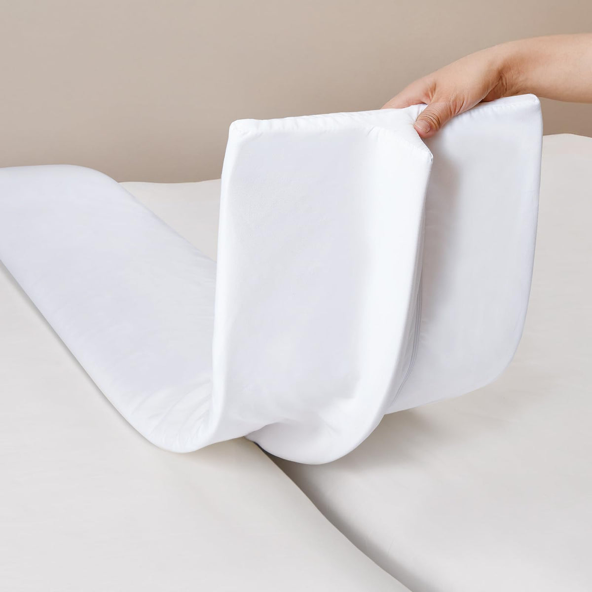 Selectico gap filler side view shows seamless twin-to-king bridge for a smoother sleep surface