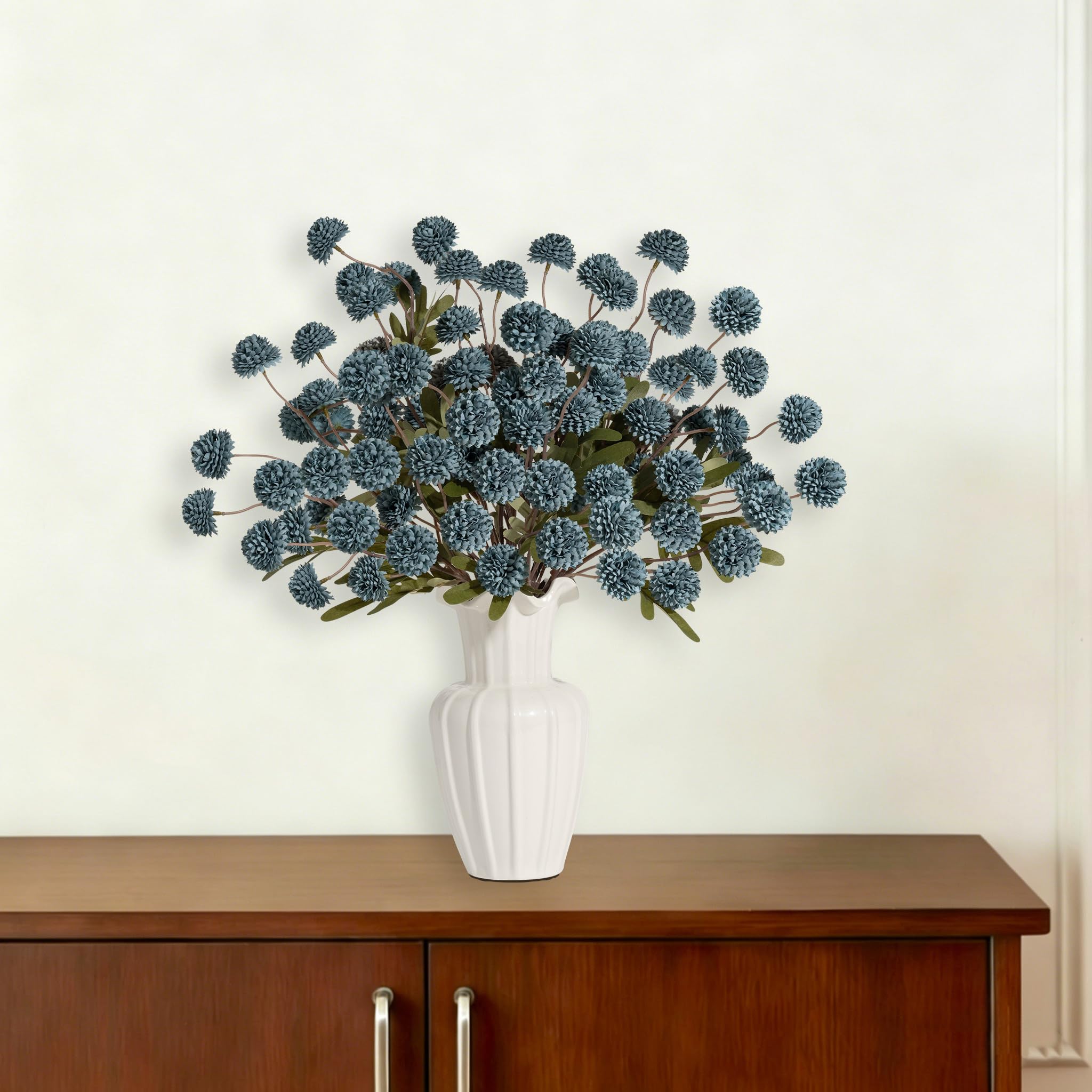 Senjie reusable faux flowers offer year-round beauty with no upkeep