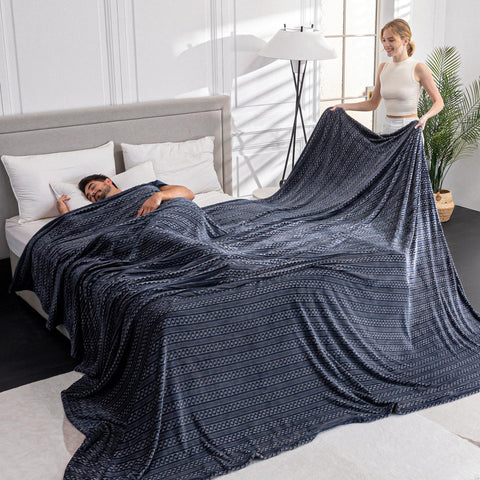 Serenhom 3D jacquard texture adds depth and a buttery soft feel.