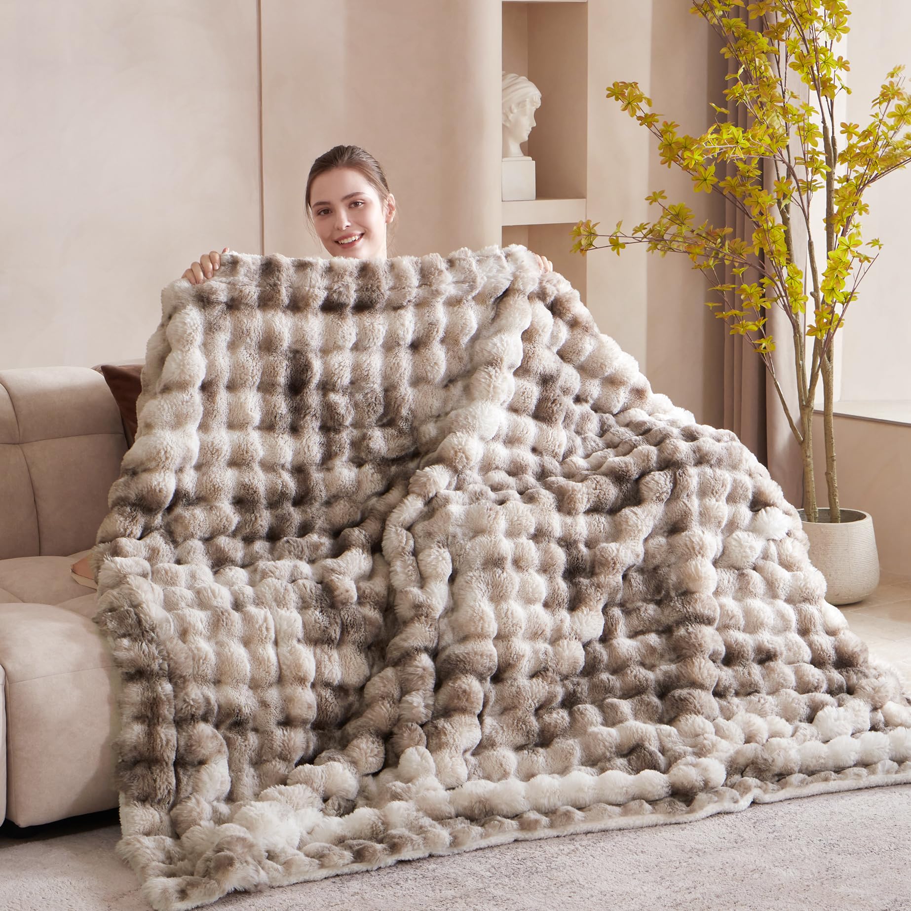 Serenhom on-couch decor scene enhances living room styling