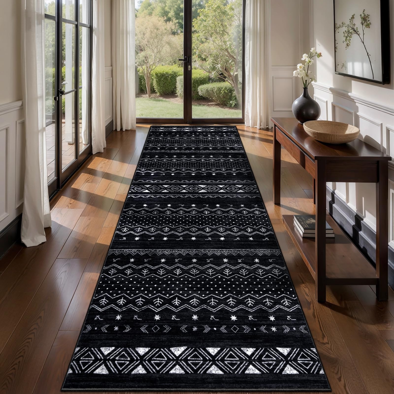 SERISSA geometric black-white close-up highlighting durable pattern for hallways