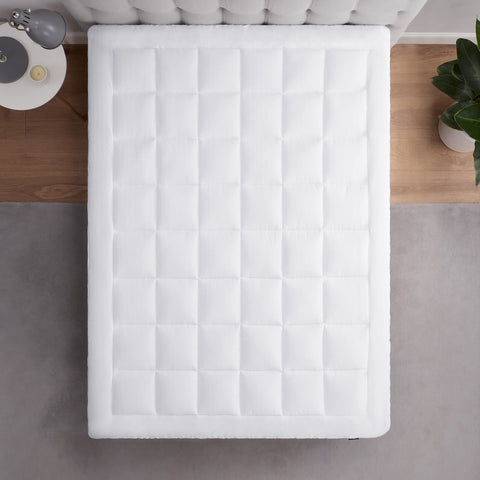 Serta ComfortSure no-slip design keeps bedding in place during sleep.