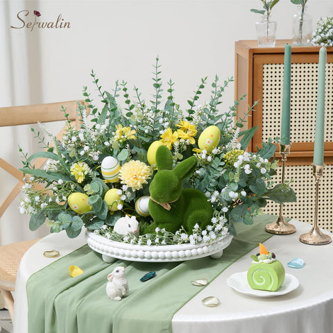 Serwalin Silver Dollar Eucalyptus Leaves add texture and fullness to arrangements.