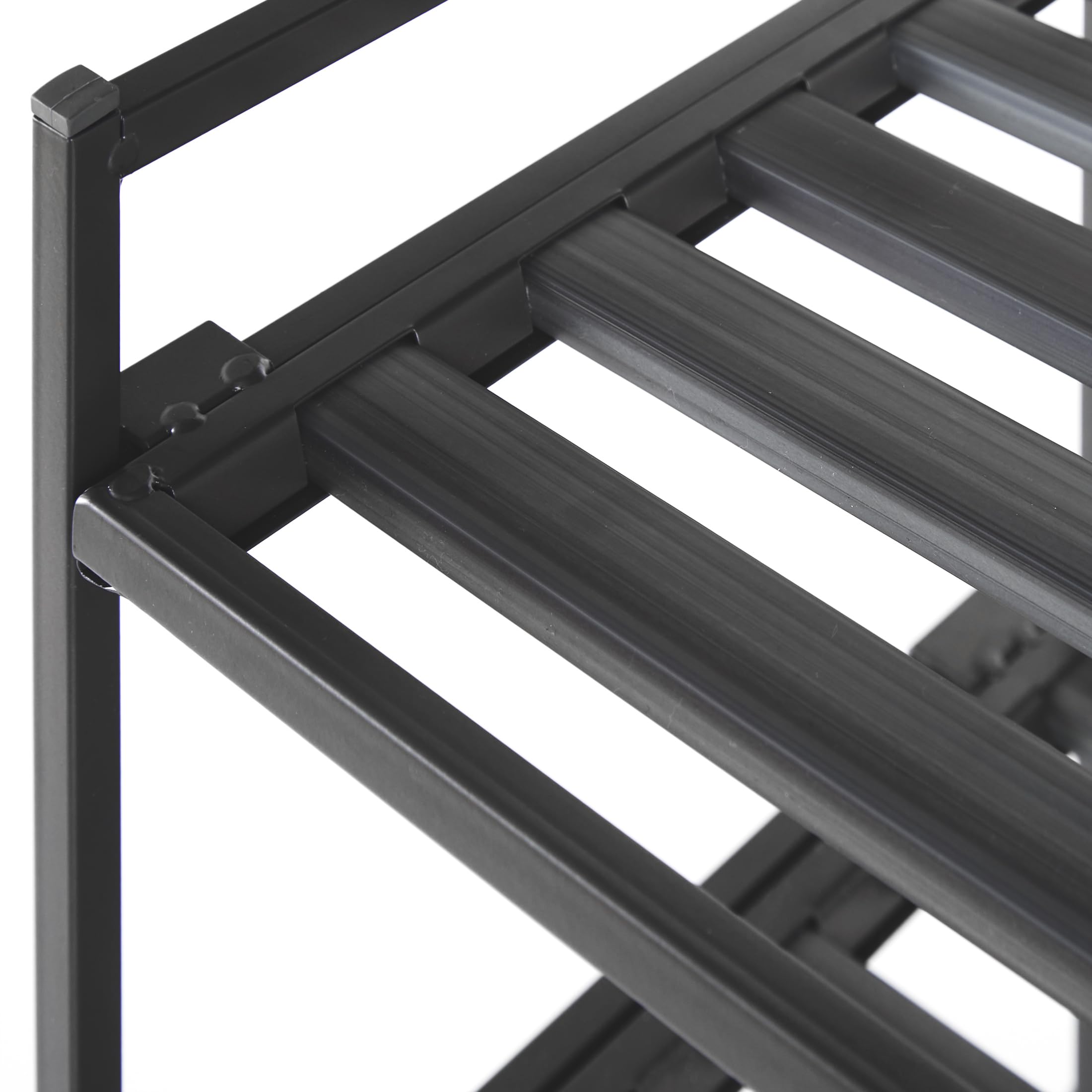 Seville Classics resin slats provide strong support per shelf
