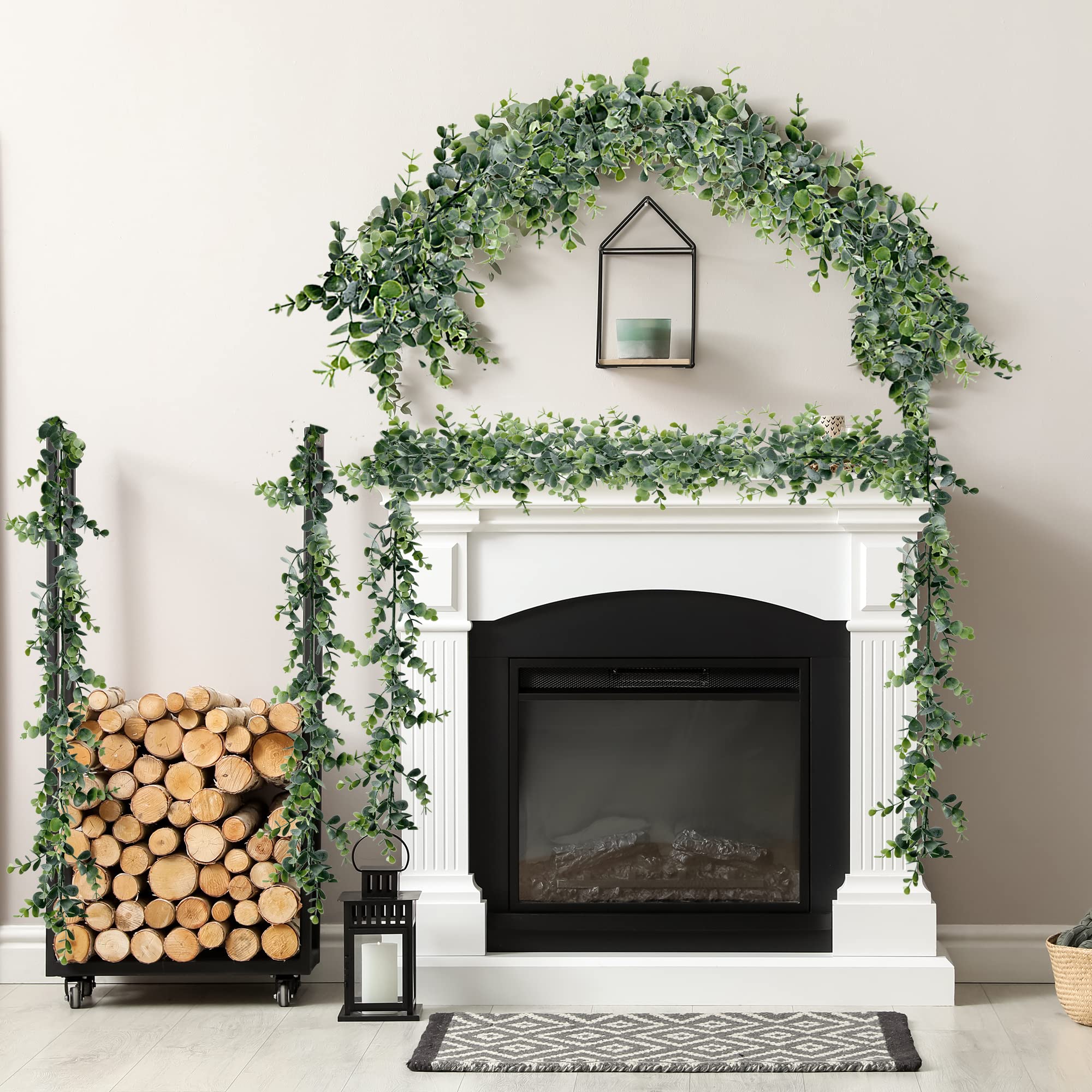 Sggvecsy durable UV-resistant garland stays vibrant through seasons.