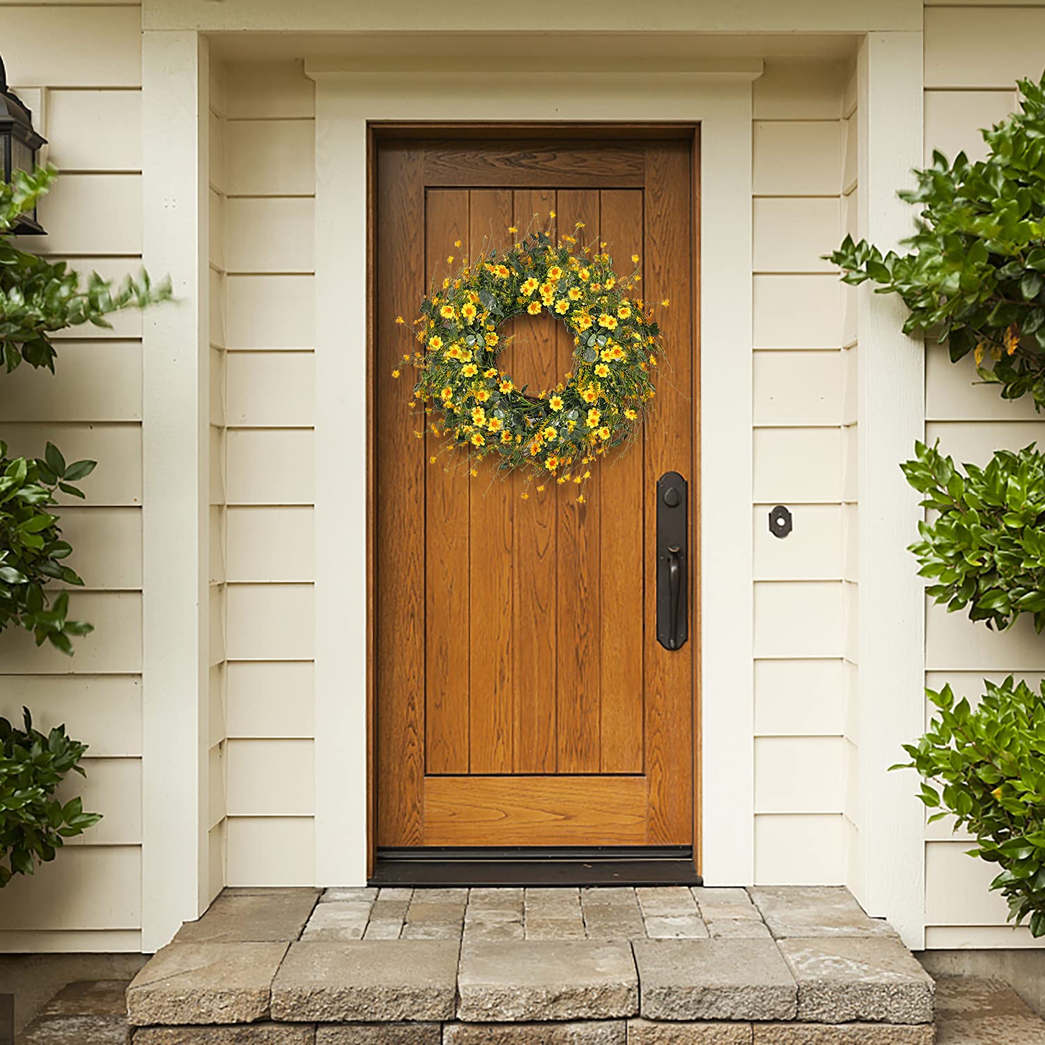 Sggvecsy Yellow Daisy Wreath wall display highlights vibrant greenery