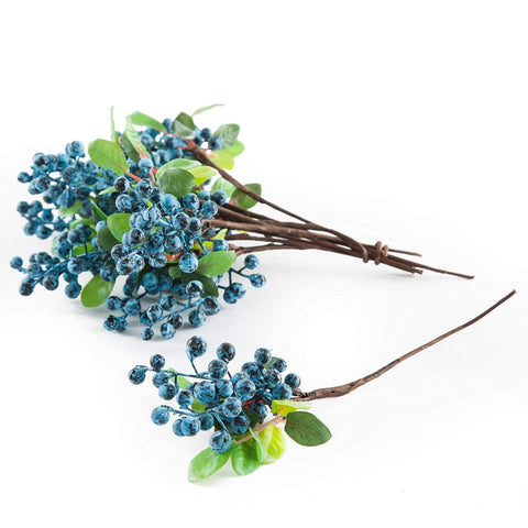 SHACOS blueberry stems with green leaves provide natural-looking greenery for wreaths and garlands.