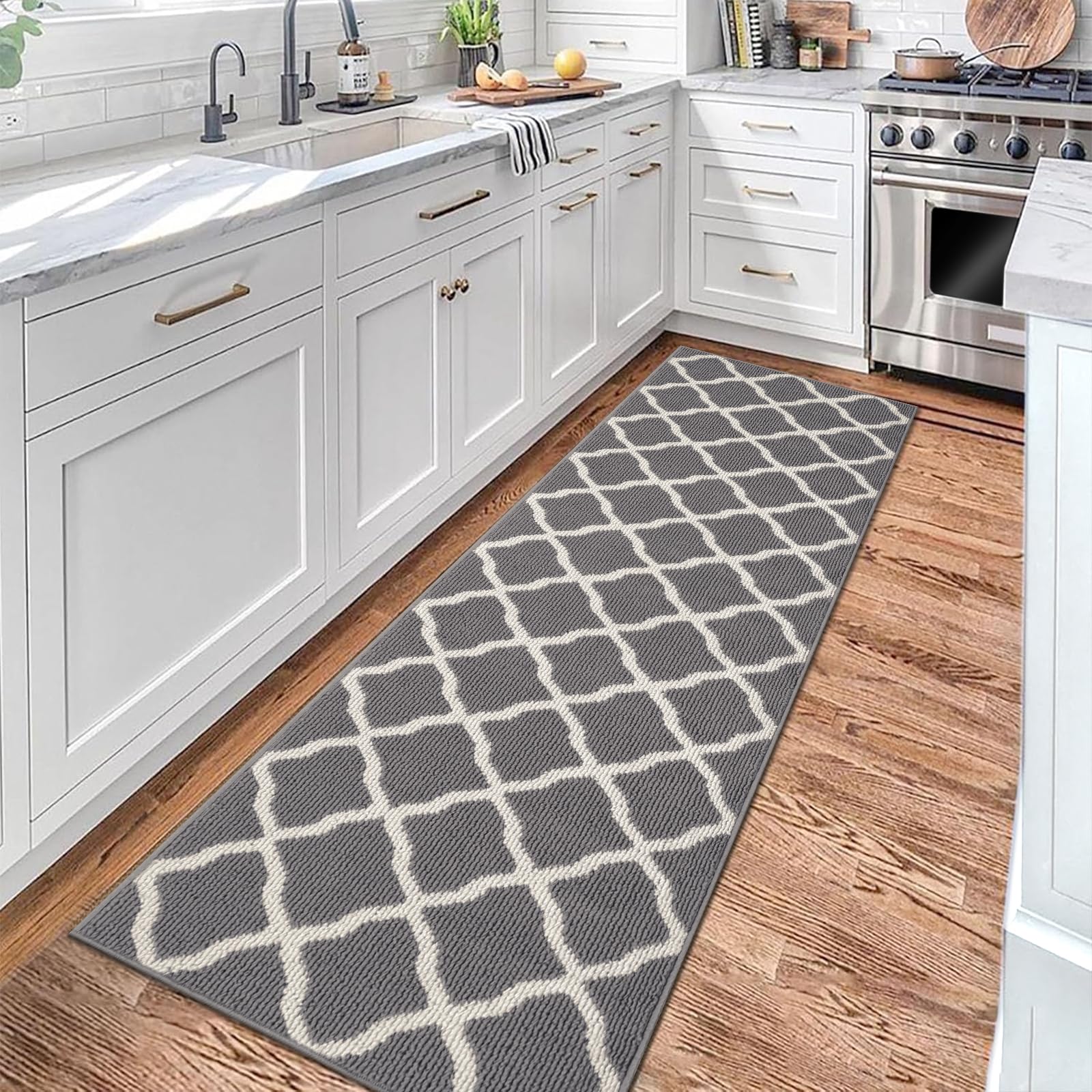 SHACOS easy-clean rug can be swept or machine washed