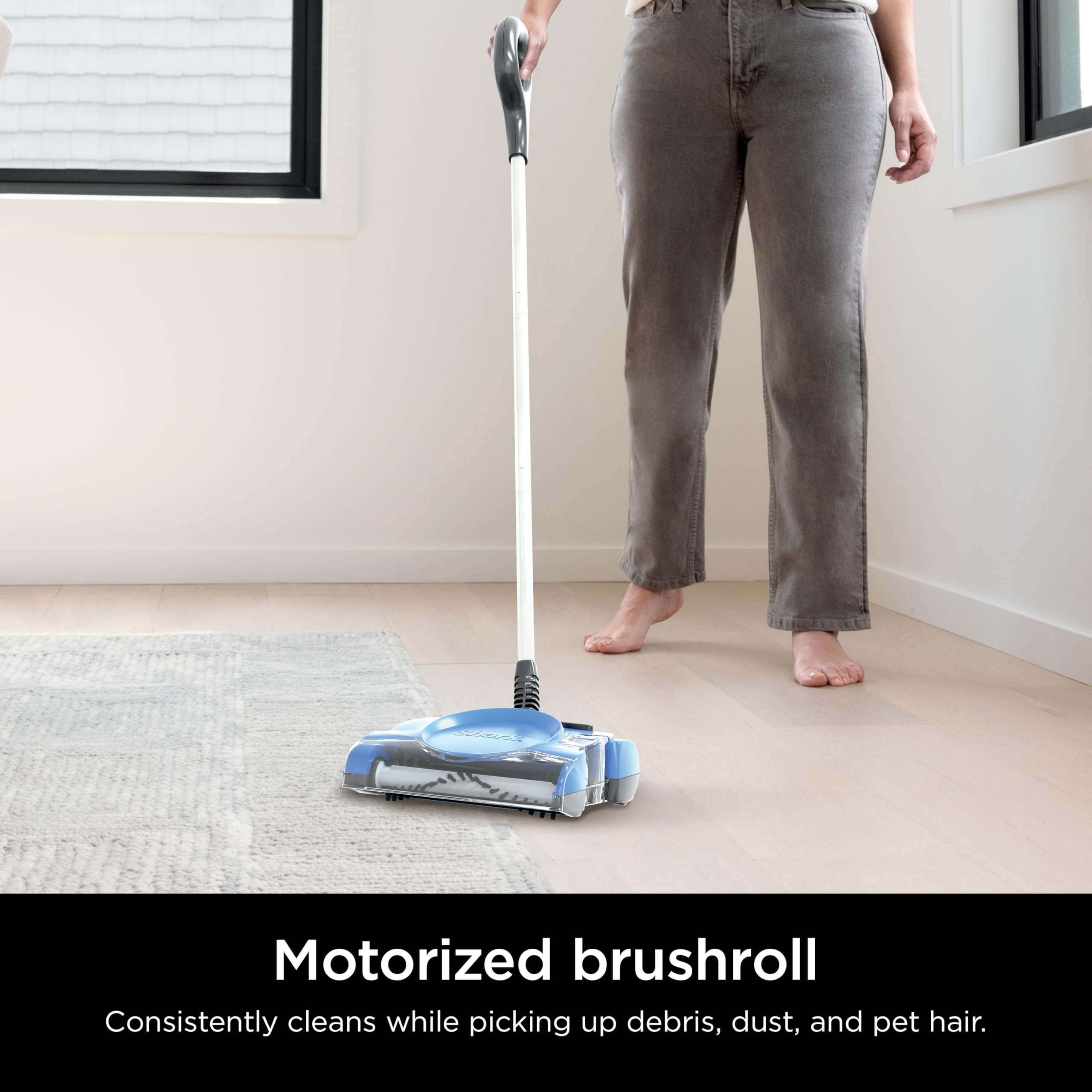 Shark V2700Z compact swivel design helps glide around furniture
