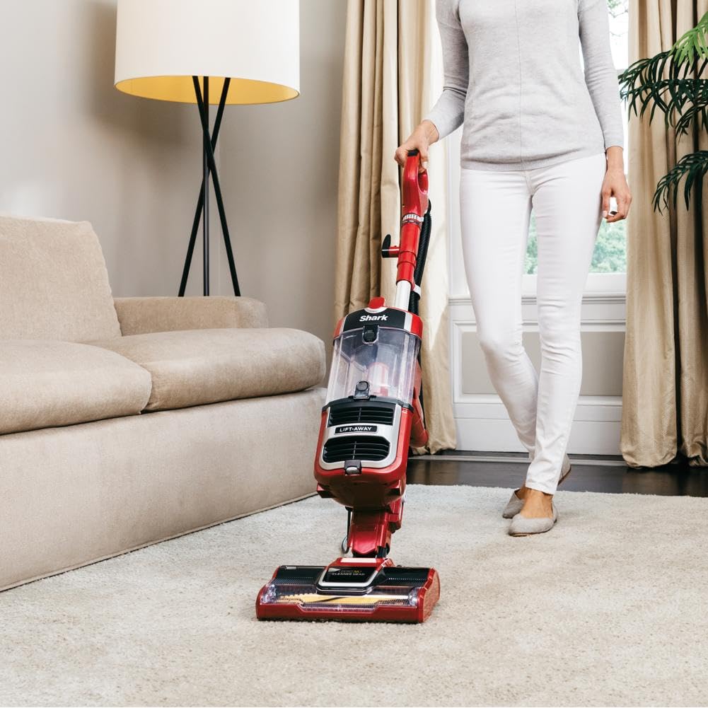 Shark ZU561 bagless dust cup for quick emptying after cleaning.