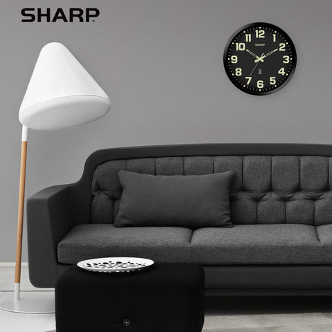 Sharp easy-to-read display aids quick time checks from across a room