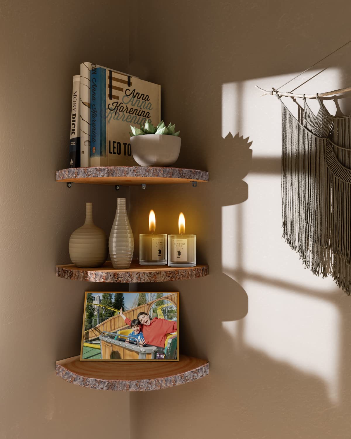 ShineZoom natural wood grain enhances warm farmhouse style