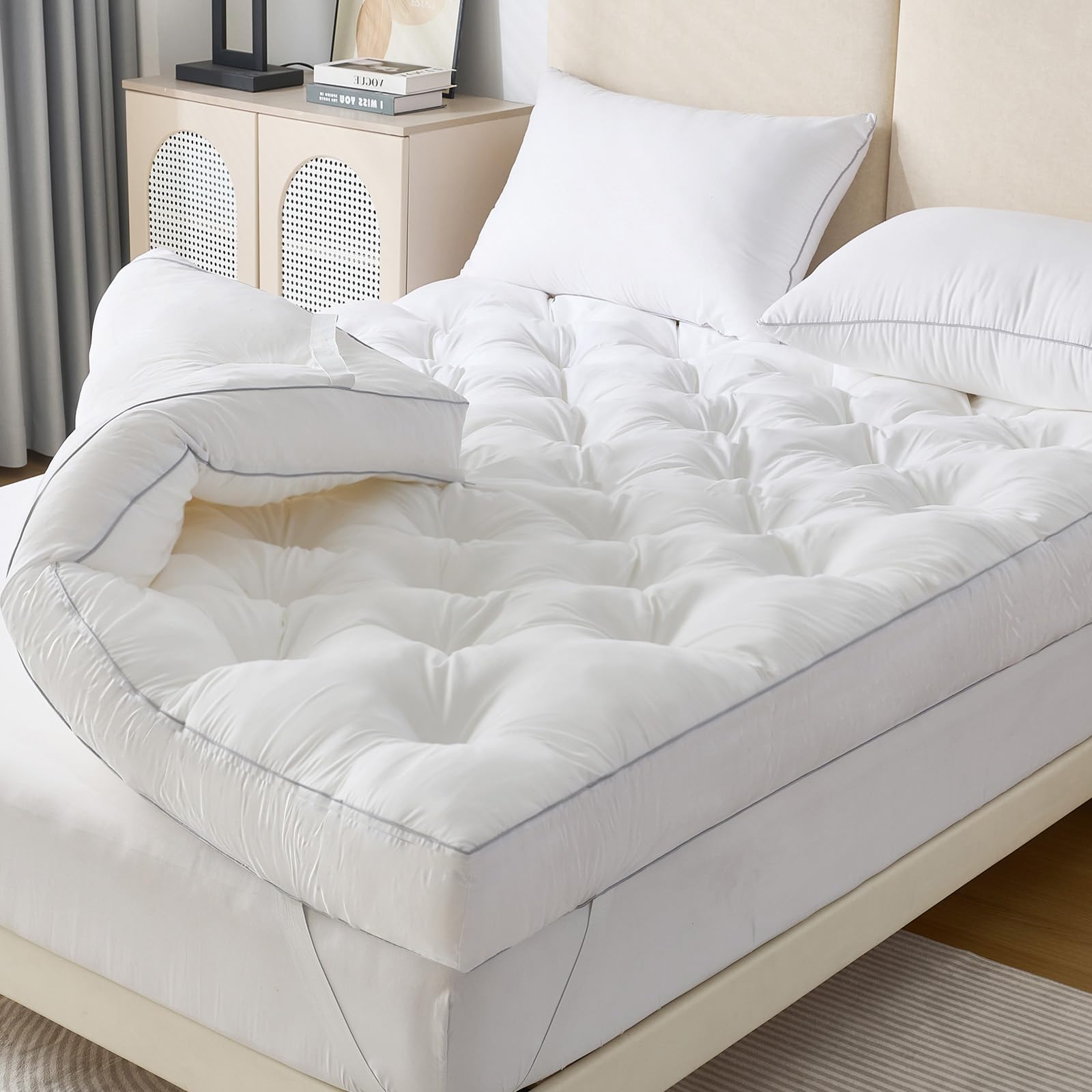 SHOUREN 5-inch gel memory foam topper on bed for plush support