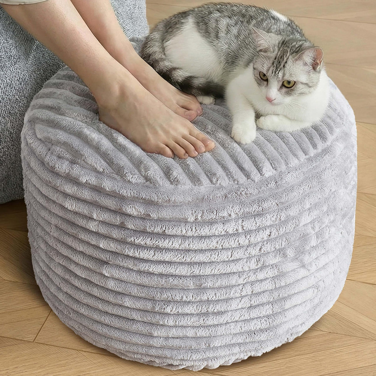 SHOUREN stuffed round pouf ottoman showing tufted corduroy for cozy seating