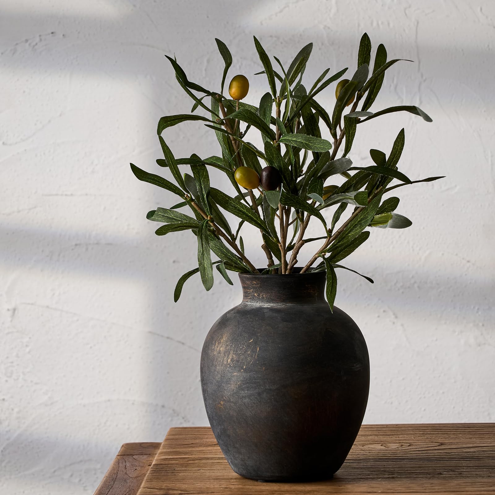 SIDUCAL ceramic vase with bronze finish, 6-inch height, ideal for flowers.