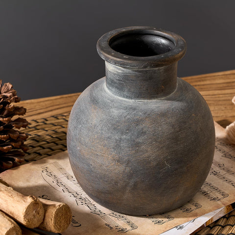 SIDUCAL terracotta vase showcases Boho charm, perfect for dry or faux floral arrangements
