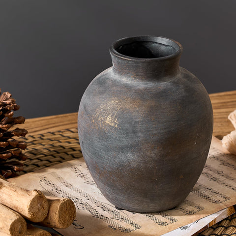 Close-up of rustic glaze texture on SIDUCAL vase for farmhouse decor vibe.