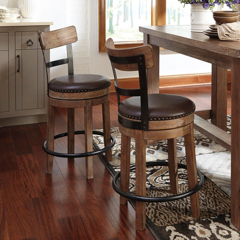 Pinnadel bar stool with wood and metal frame for lasting daily use