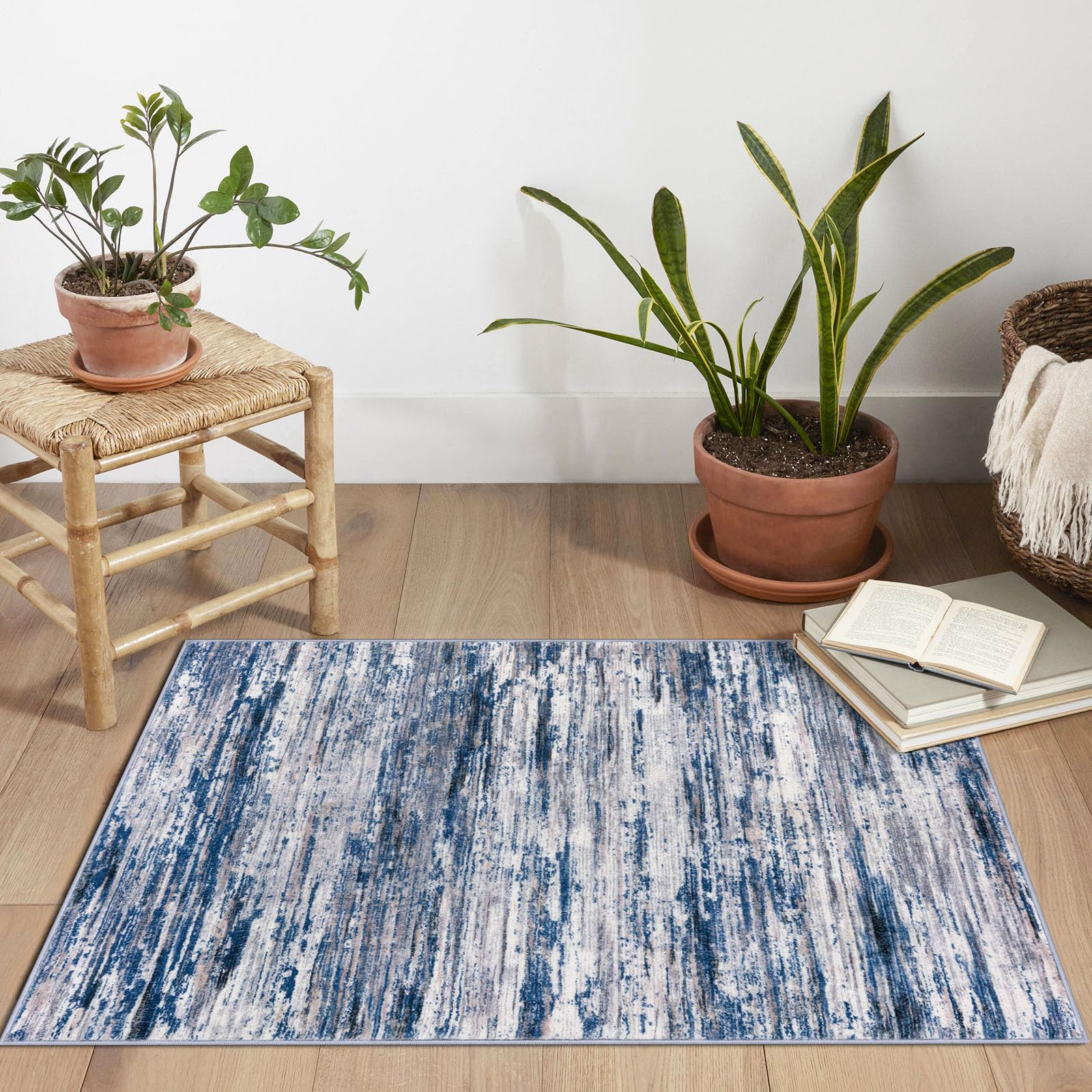 SIILOOM 2x3 rug living room soft pile provides cloud-like comfort under bare feet.
