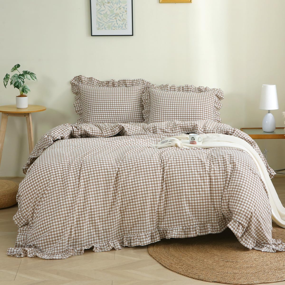 Silnuo taupe/white plaid ruffle duvet cover on queen bed, soft and breathable.