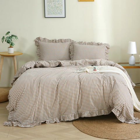 Silnuo taupe/white plaid ruffle duvet cover on queen bed, soft and breathable.