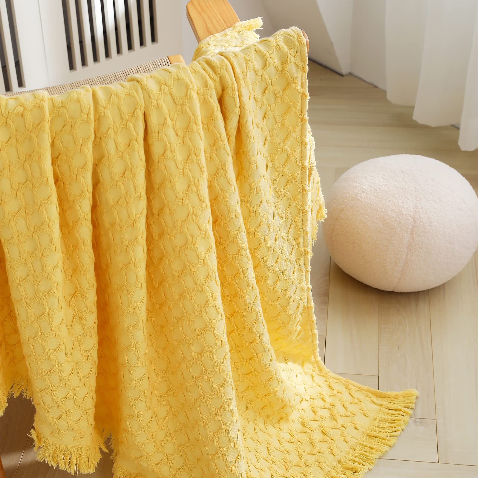 Simple&Opulence throw blanket outdoors-ready for picnics and travel.