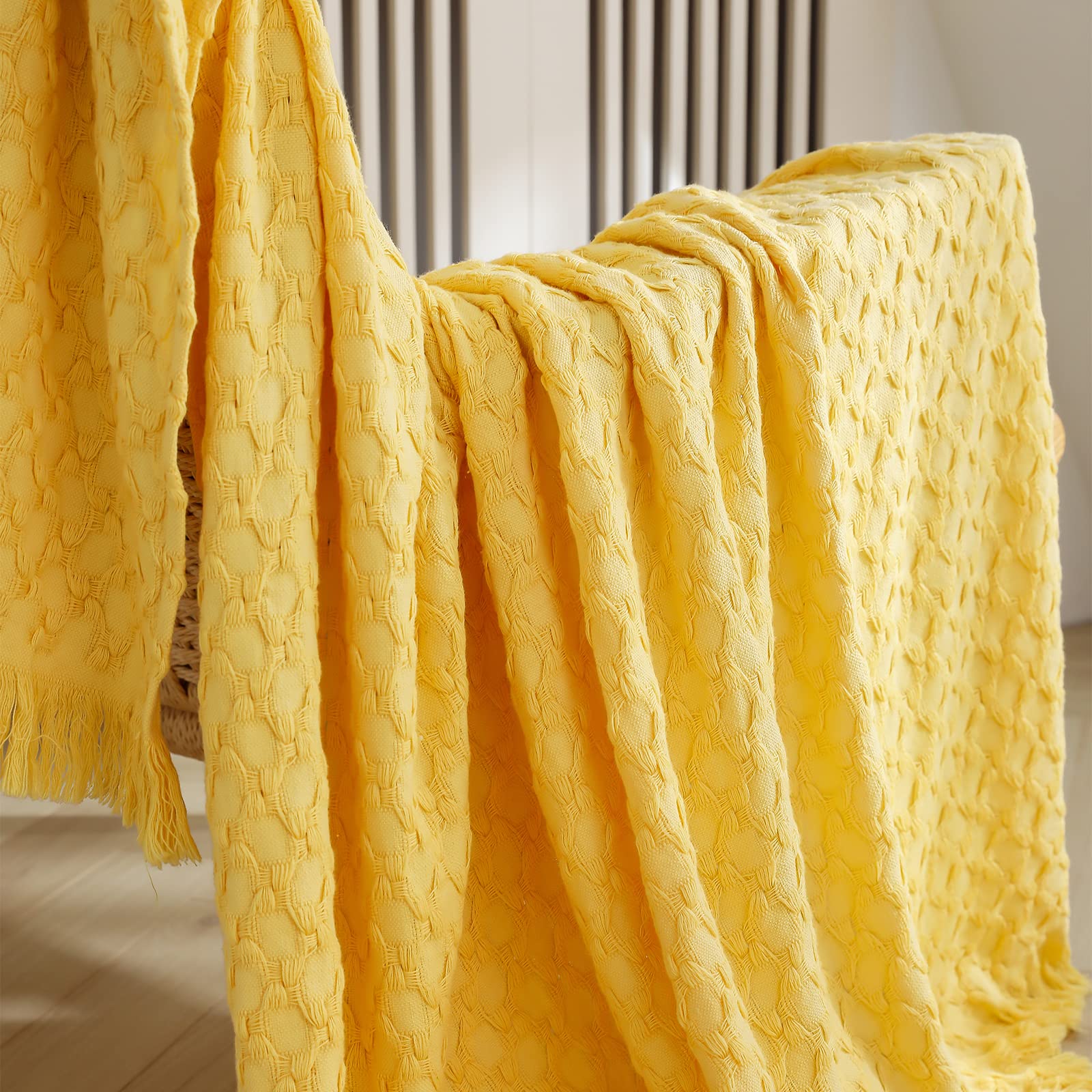 Simple&Opulence throw blanket machine washable for easy care.