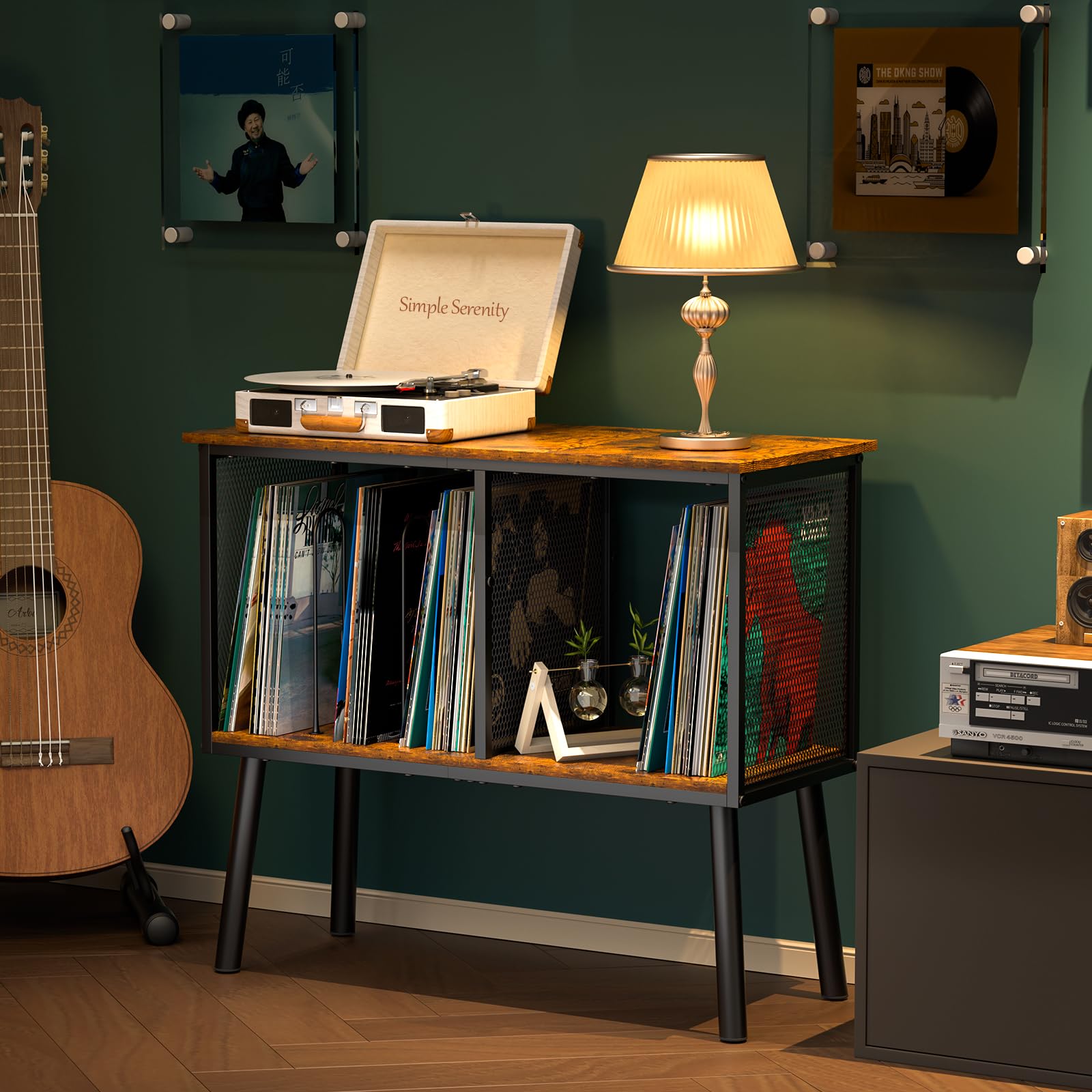 Simple Serenity diamond-mesh-design detail adds vintage-modern aesthetics