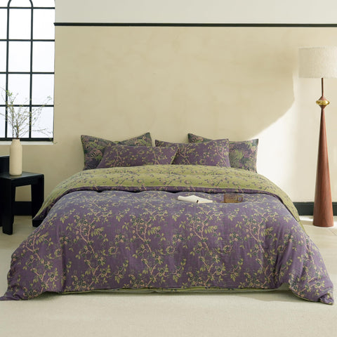 Bedroom setup in purple tones featuring Simple&Opulence bedding.
