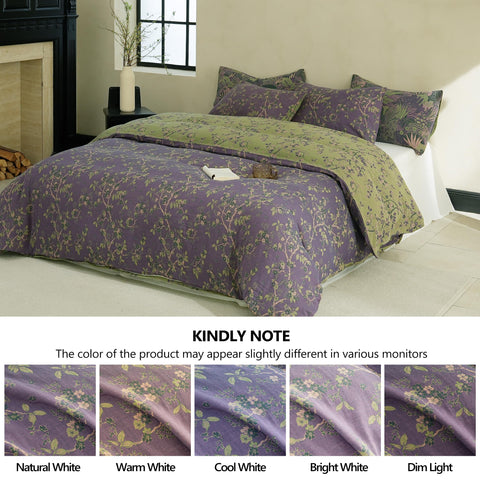 Textured jacquard detail adds vintage charm to the duvet cover surface.