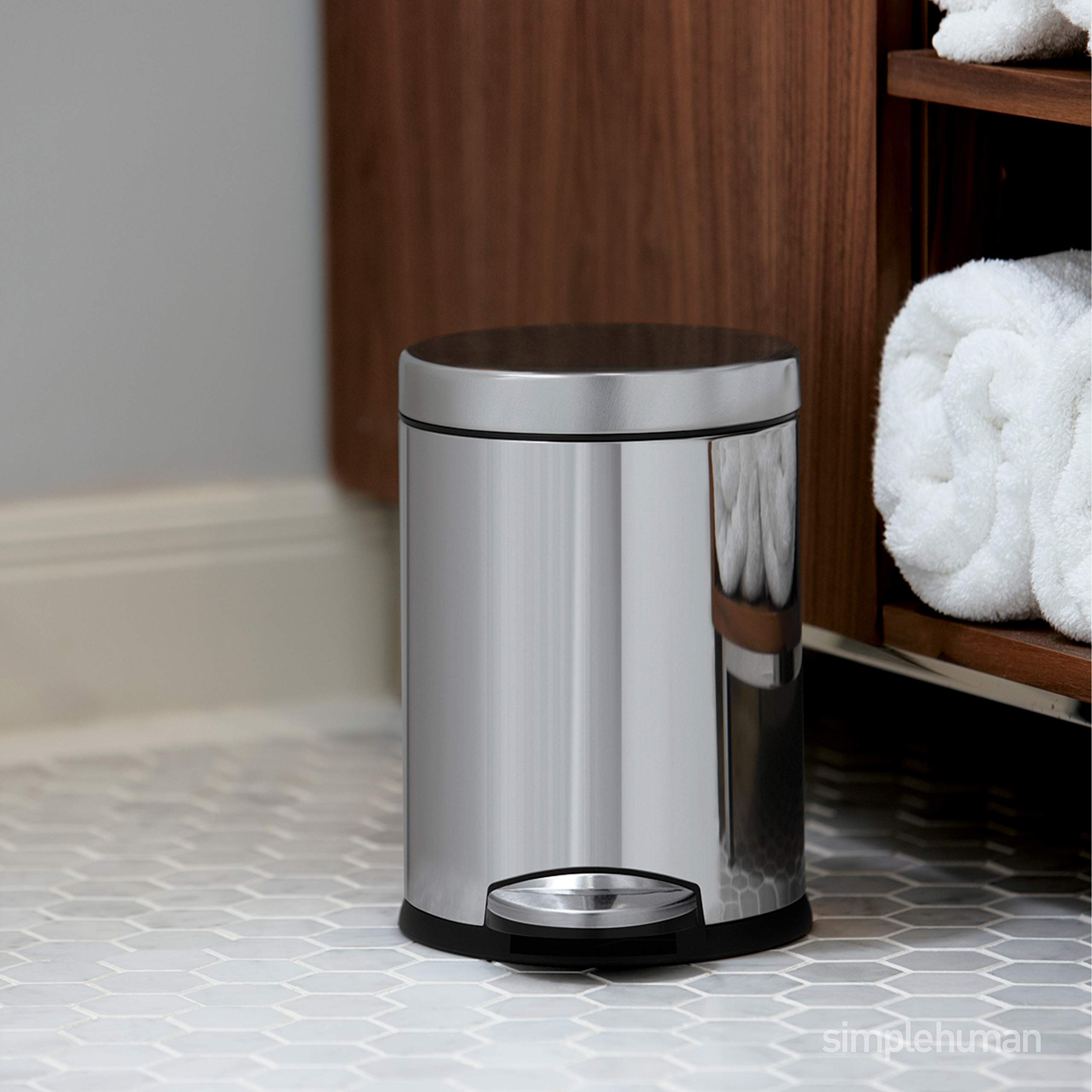 polished stainless steel finish on the simplehuman round can resists fingerprints.