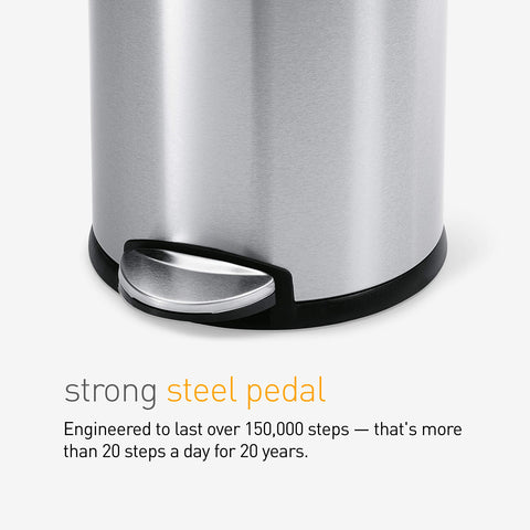 simplehuman removable inner bucket makes trash disposal quick and clean.