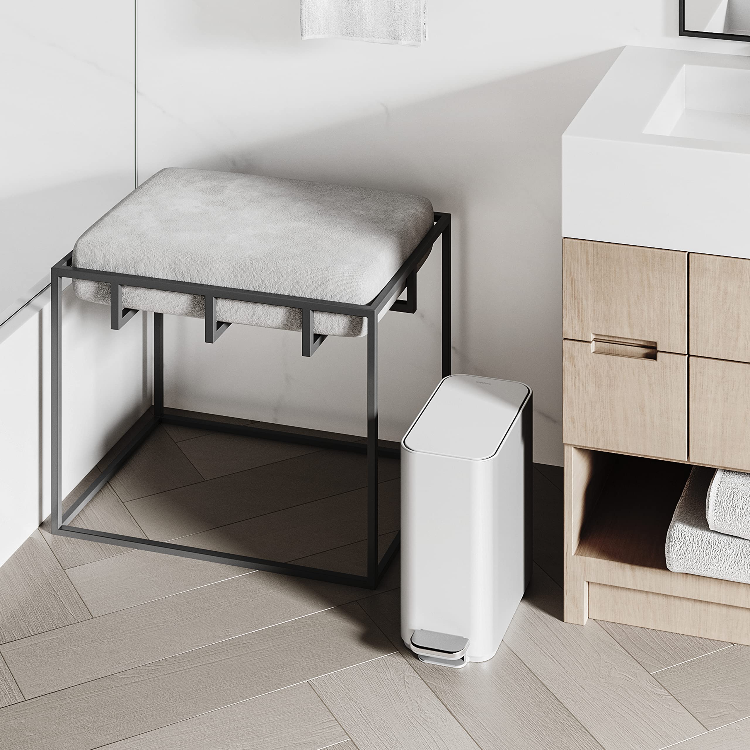 simplehuman removable inner bucket enables quick liner changes and easy cleaning