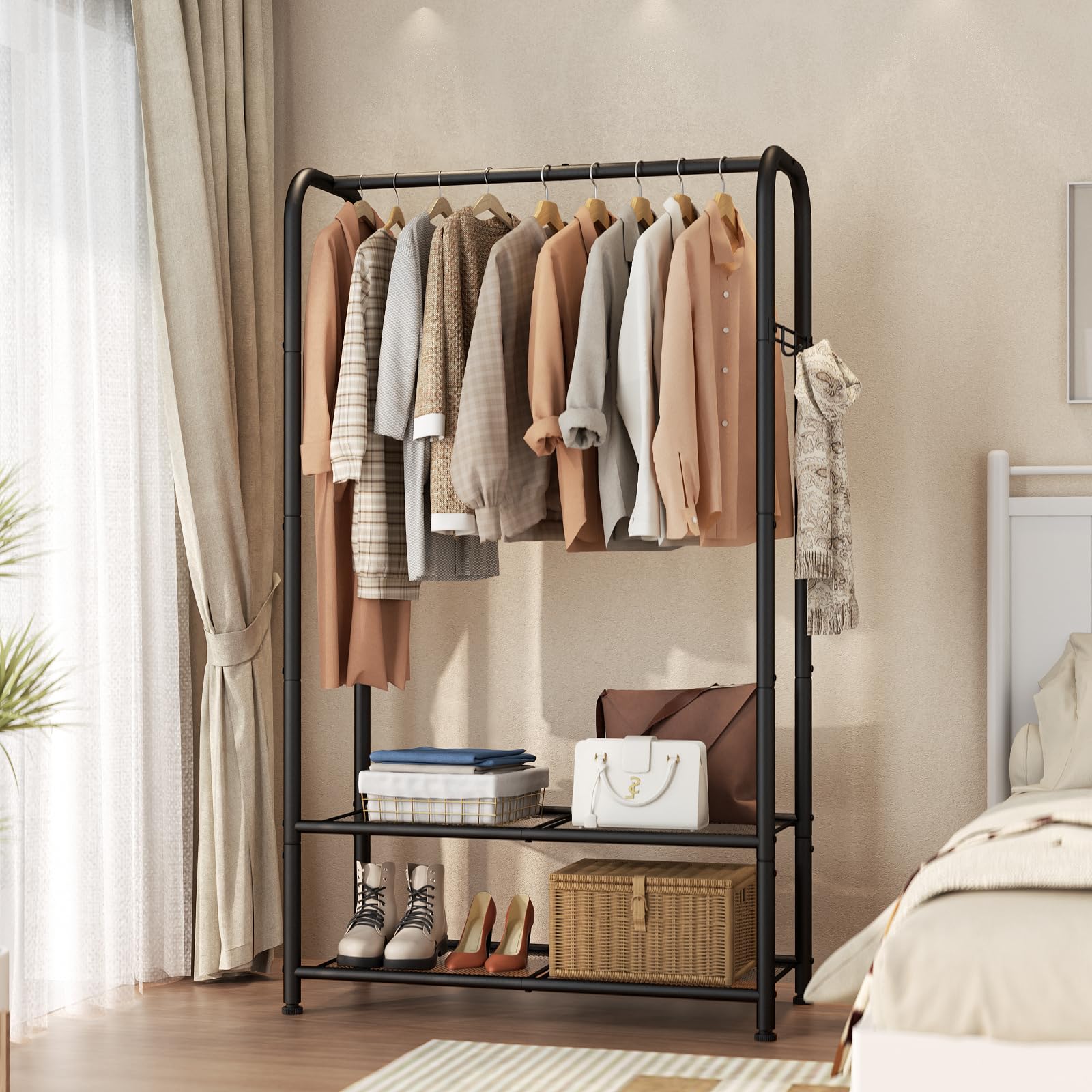 SINGAYE portable closet showing mesh shelf for visibility and stability