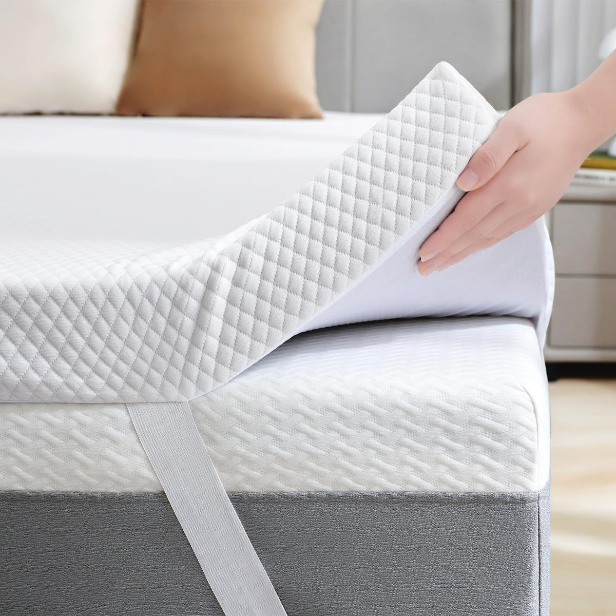 SINWEEK gel memory foam topper in compact packaging ready for easy setup.