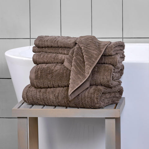 Long-staple cotton weave in CloudSoft towels for durability