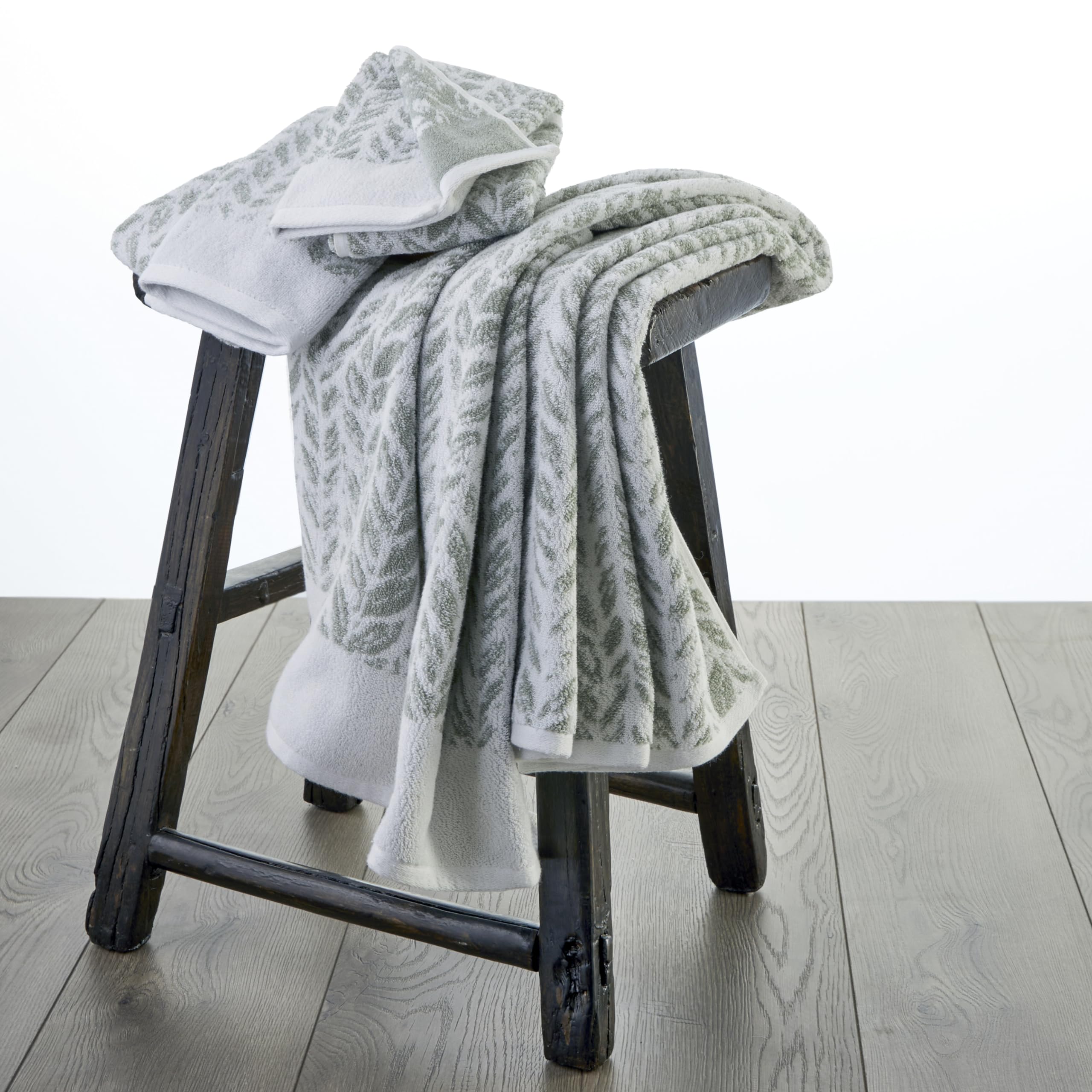 SKL Home Distressed Leaves reversible design close-up for dual use