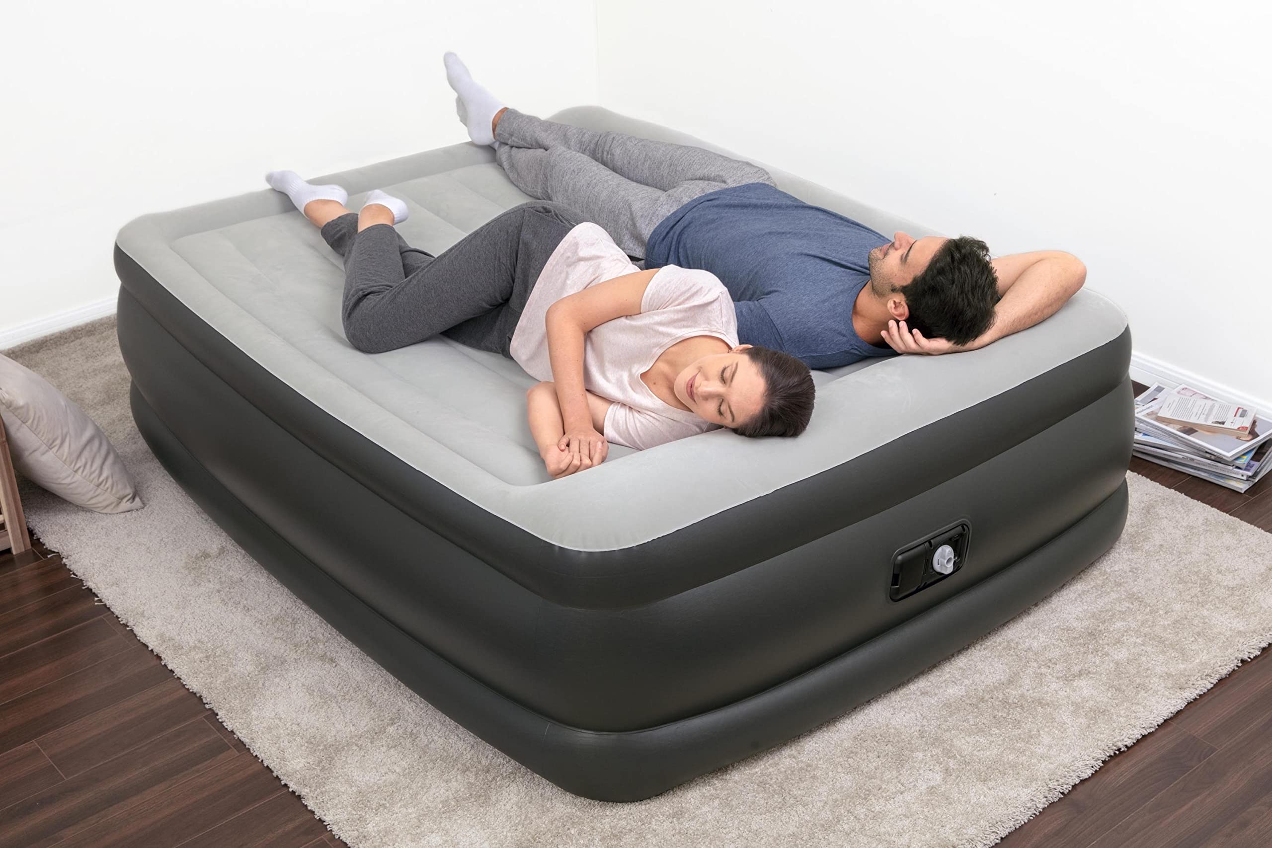 Weight capacity of 661 pounds supporting diverse sleepers
