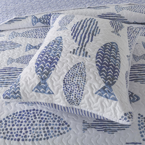 SLPR Sea of Dreams machine washable quilt for easy care.