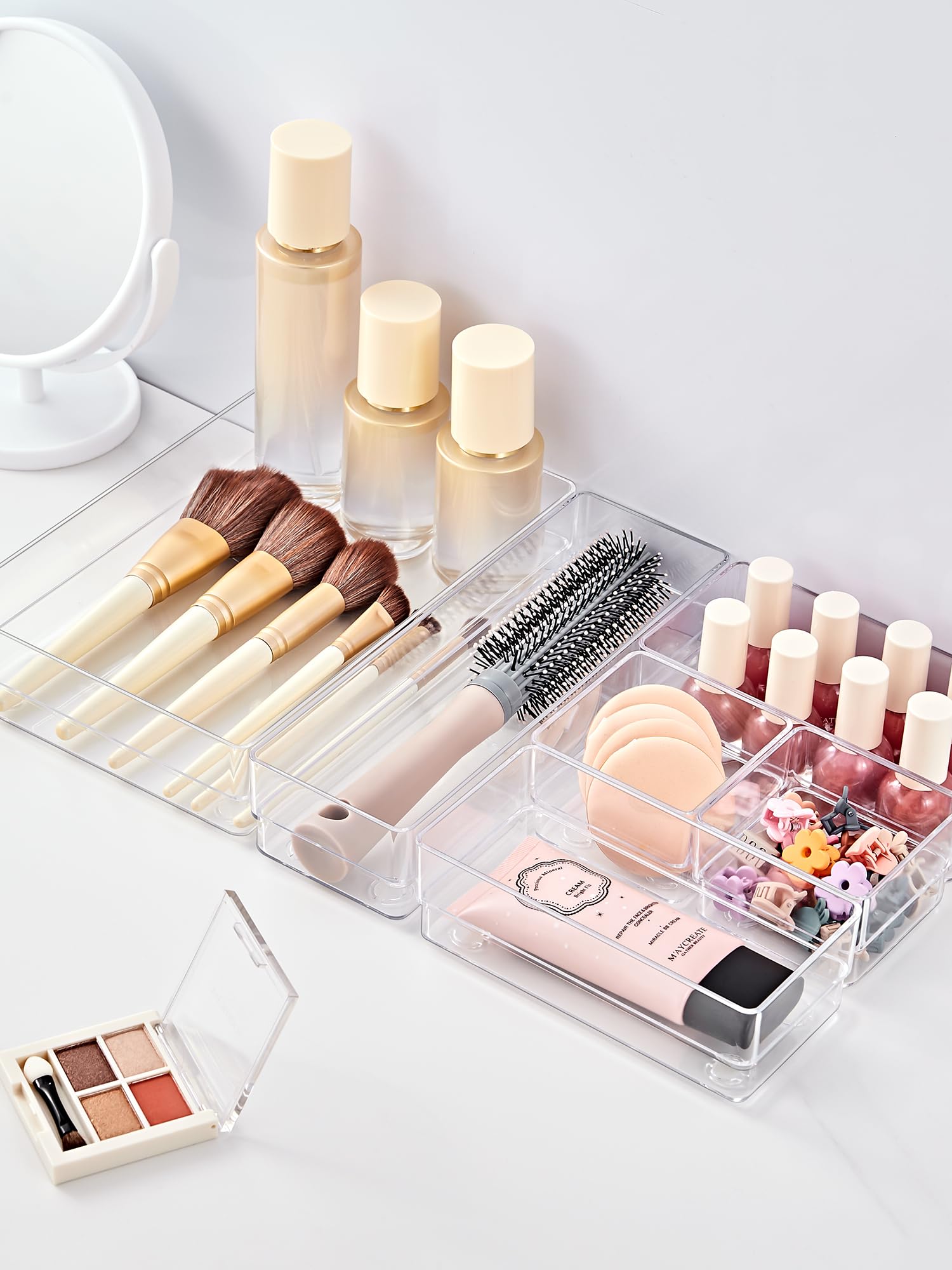 SMARTAKE clear trays display contents at a glance for quick selections.