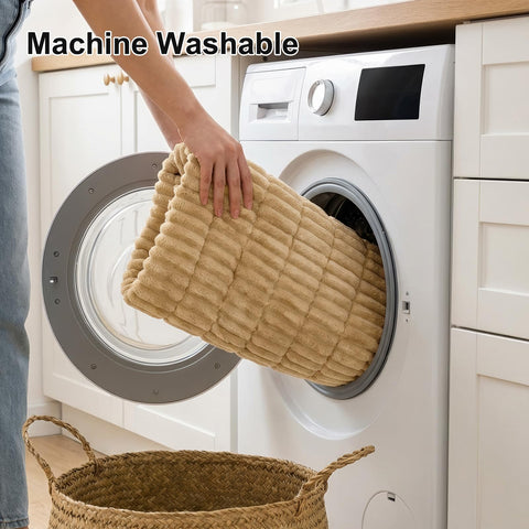 Smiry colorfast dye helps keep hues vibrant after washing.