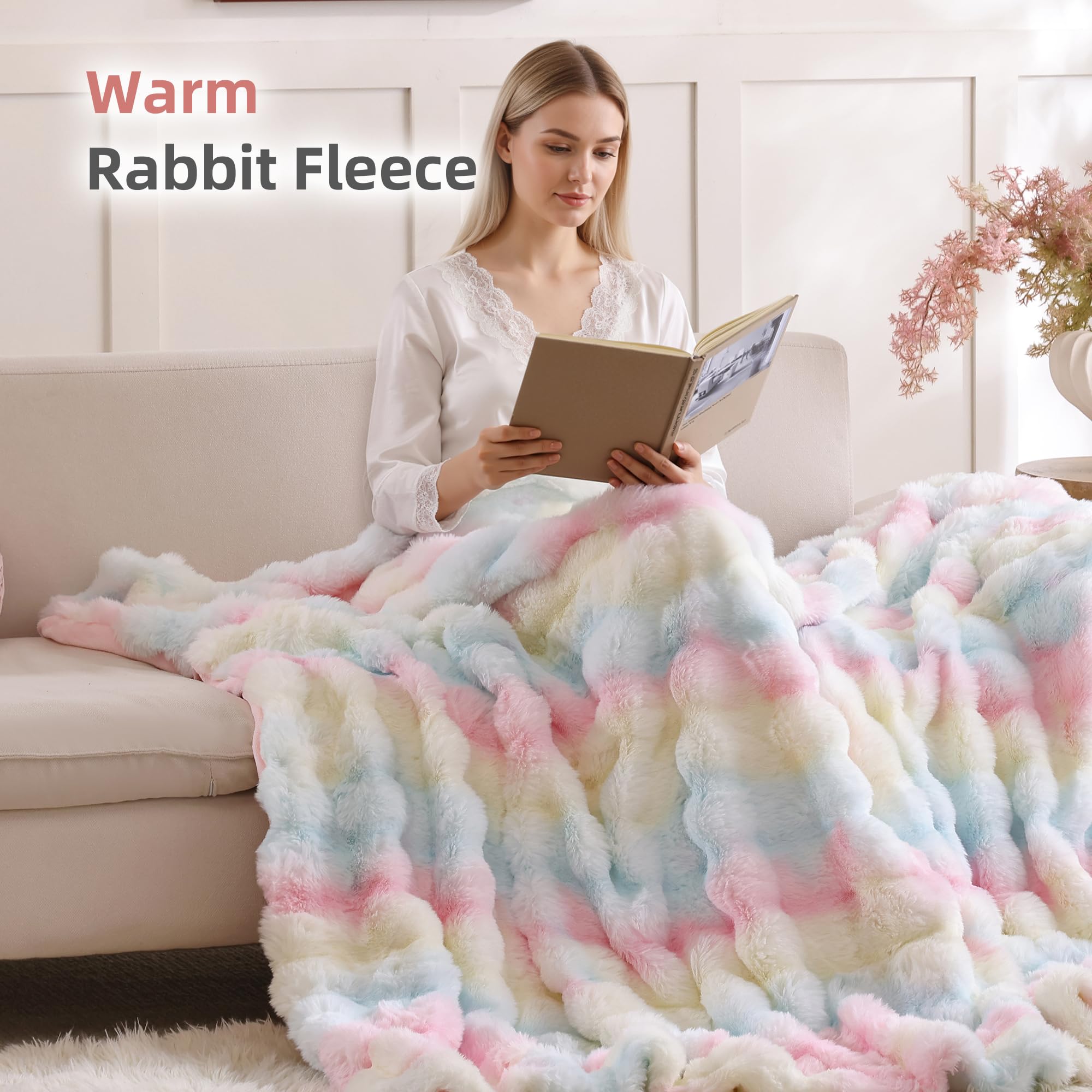 Smoofy breathable back 210gsm supports versatile, lighter layering.