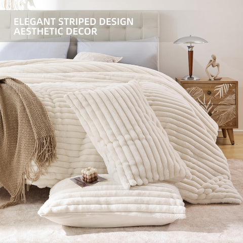 Smoofy cream fleece side delivers high-density warmth suitable for all seasons