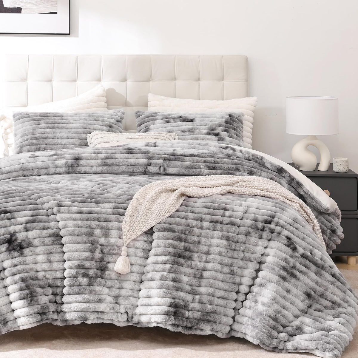 Smoofy fluffy king size comforter set closeup showing ultra-soft micro-mink texture and warmth.