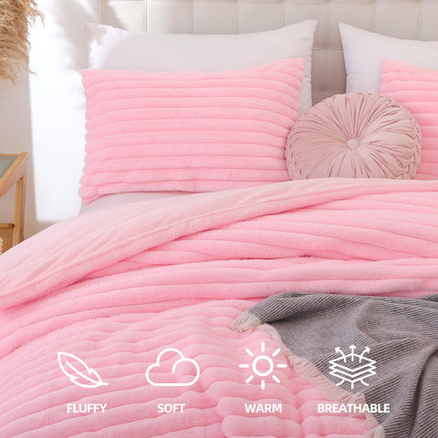Smoofy Fluffy Queen comforter close-up showing plush micro-mink texture
