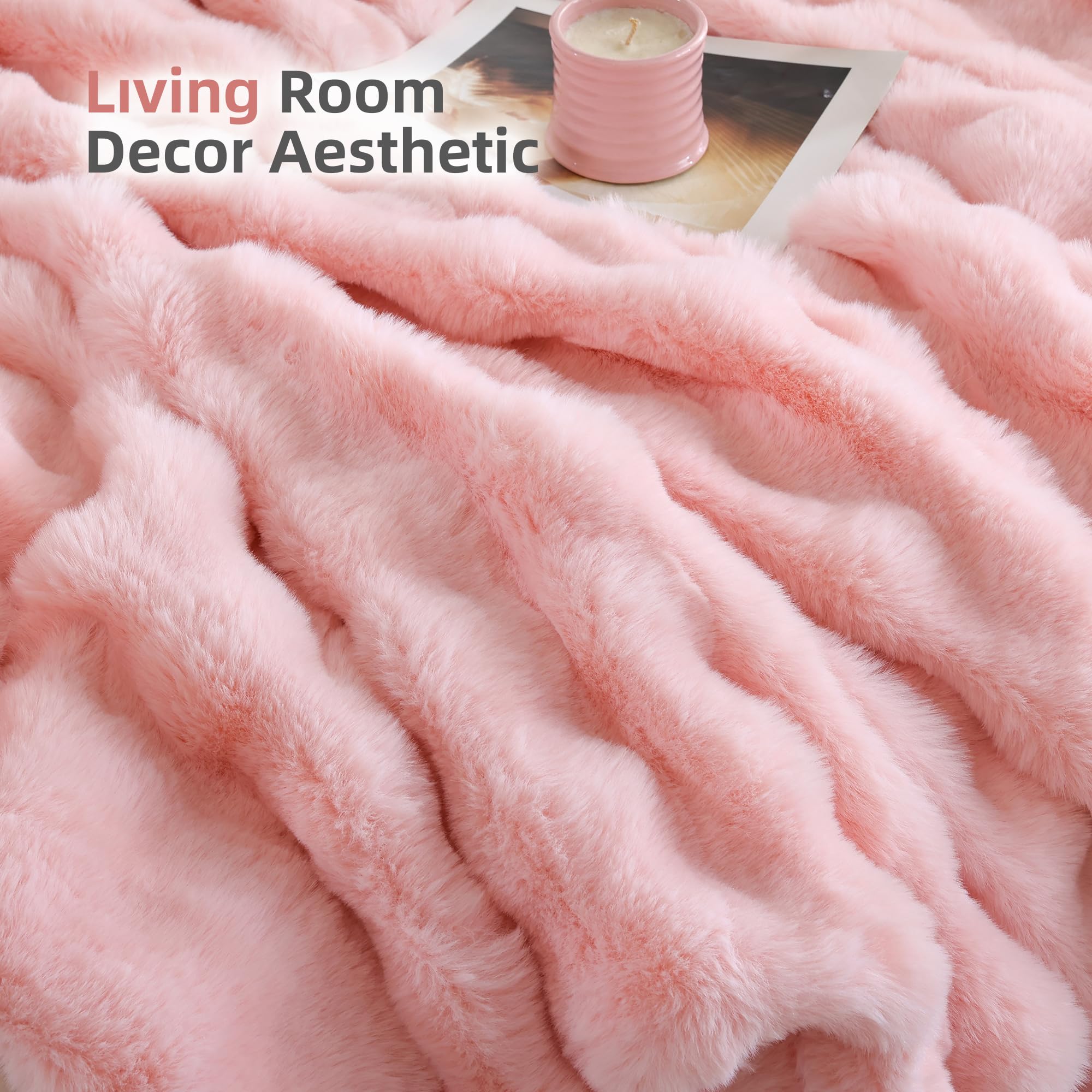 Smoofy gift-ready blanket enhances gifting occasions.