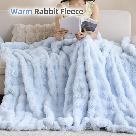 Smoofy thick yet lightweight warmth ideal for year-round comfort