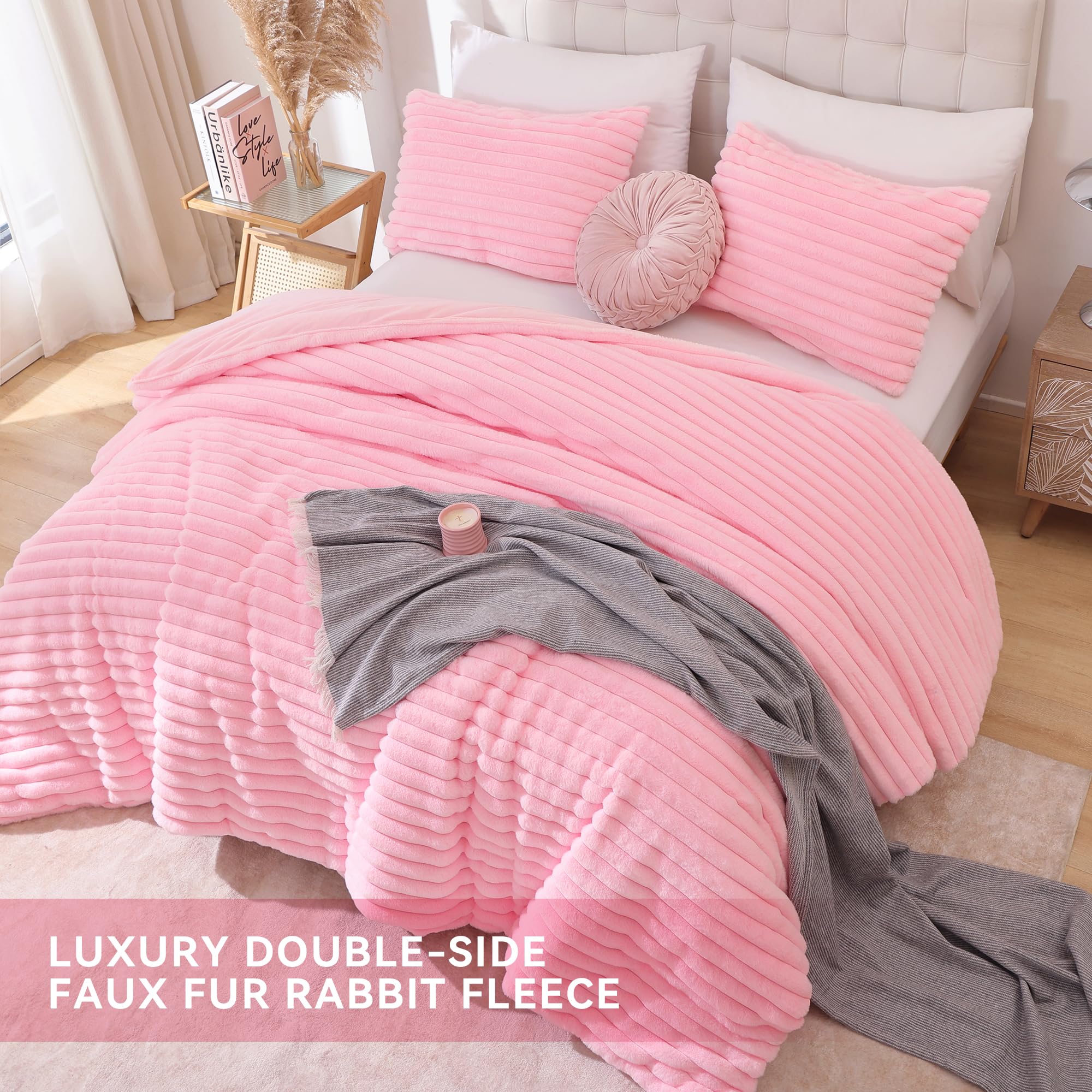 Smoofy twin comforter with 3D fleece stripe pattern adds stylish warmth.