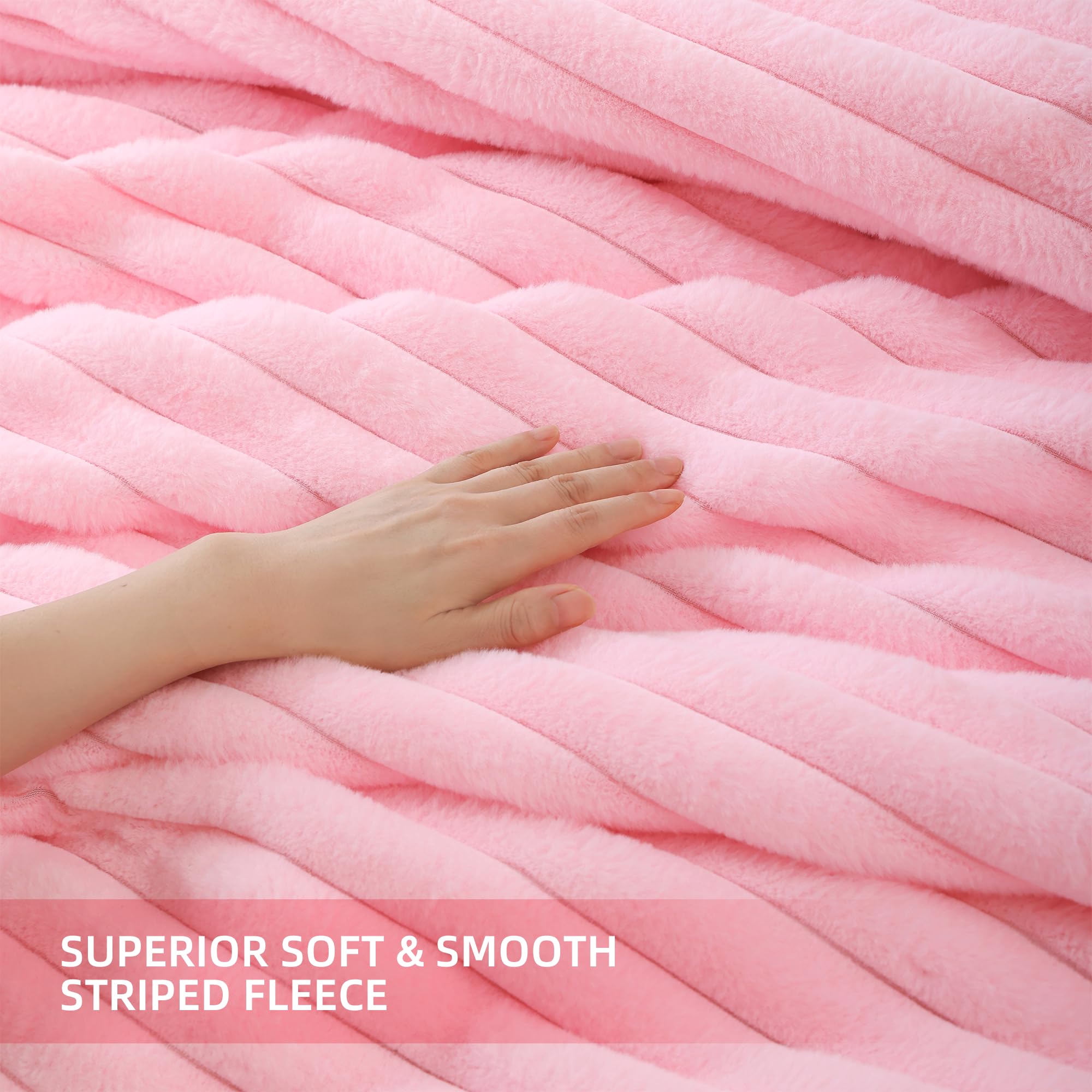 Smoofy pink-pattern twin set enhances decor with elegant texture.