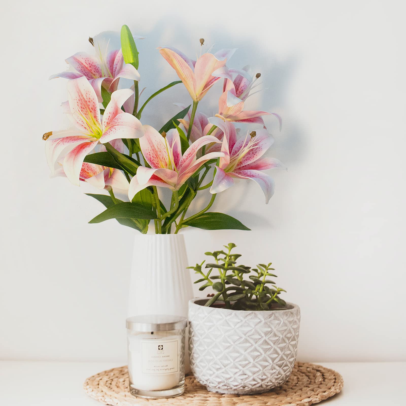 SNAIL GARDEN bendable stems enable easy DIY bouquet shaping.
